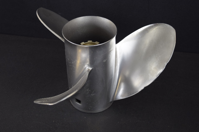 Mercury Quicksilver Laser II Stainless Steel Propeller 16994A40 15 Spline 13.5x24P