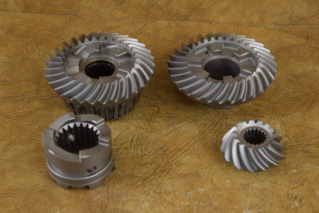 LIKE NEW! 1994-2004 Mercury Mariner Gear Set  850036T 881260A5 850048T 75-125 HP