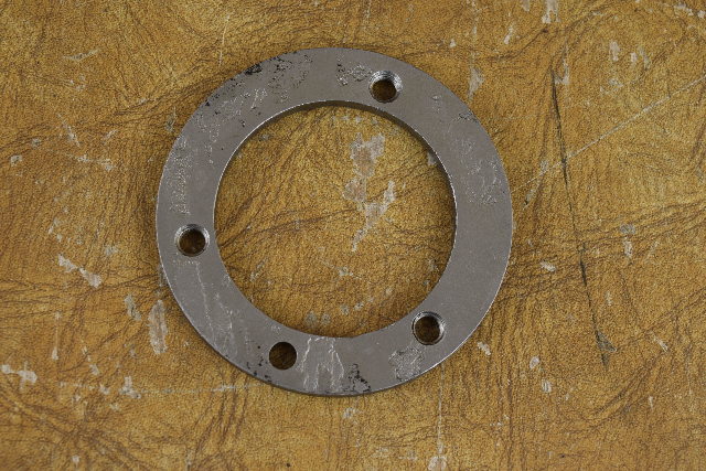 Johnson Evinrude Retainer Plate 320304 1975-1988 35 40 50 60 75 HP