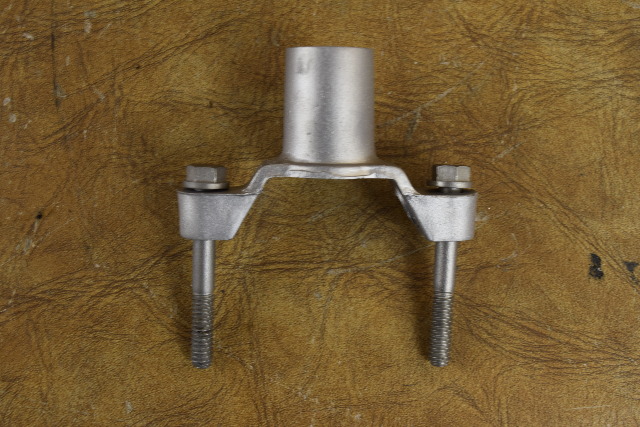 315838 Johnson Evinrude 1971-2012 & Later Water Tube Bracket 35 40 50 55 60 HP