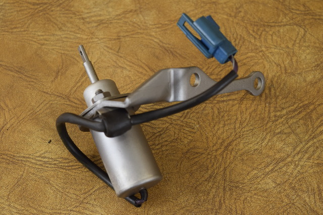 Used OMC Johnson Evinrude Primer Solenoid Choke Valve 9.9 15 HP