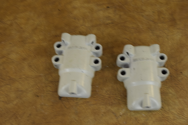 Johnson Evinrude Lower Mount Cover Set 5030898 1998-2003 60 70 HP