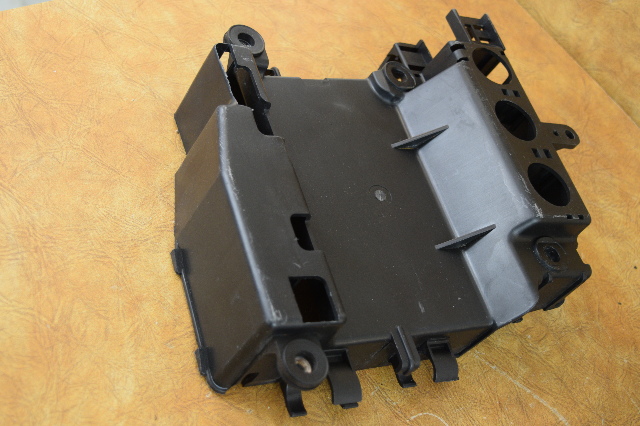 5031466 Johnson Evinrude Holder 1999-2000 40 50 HP 2 Cylinder