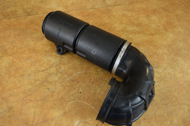 892383T04 Mercury Mariner 2005-2011 Air Intake Assembly 200 225 250 275 300 HP