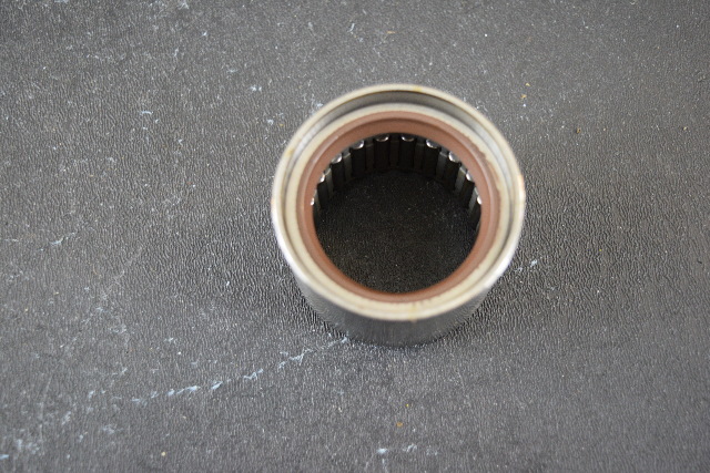398529 Johnson Evinrude 1987-2005 Roller 20 25 30 35 40 45 48 50 55 60 65 70 HP