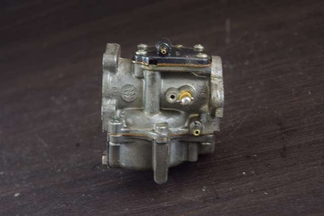 436607 439452 C# 339172 Johnson Evinrude 1993-1994 Top/Bottom Carburetor 70 HP