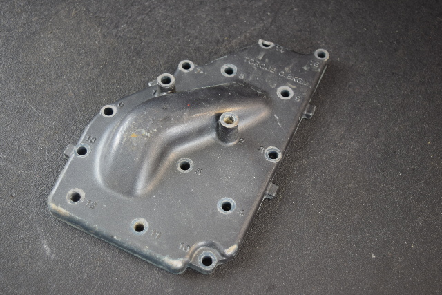 1977-1990 Yamaha Mariner Outer Exhaust Cover 84739M 95680M 30 HP 2 Cylinder