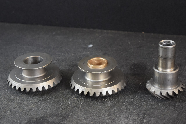 1958-1959 Johnson Evinrude Forward/Reverse Gear & Pinion 305317 305313 50 HP