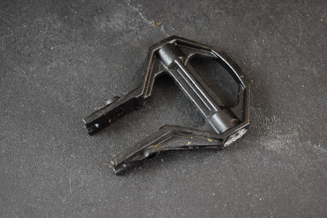 891966006 Mercury Mariner 2006-2011 Cowl Bracket 200 225 250 275 300 HP