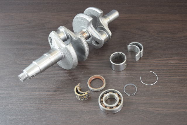 POLISHED! 1977 Johnson Evinrude Crankshaft 321747 25 HP ONLY 2 Cylinder