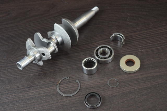 Johnson Evinrude 1982 - 1985 1986 1987 1988 Crankshaft 7.5 HP 2 Cyl POLISHED