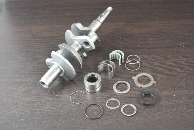 POLISHED! 1968-73 Johnson Evinrude Crankshaft 304733 315286 20 HP 2 Cyl