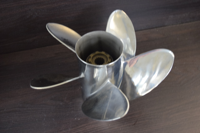 78 & UP Mercury Stainless Steel Propeller 815744A46 13 x 22 5 Blade RH 15 Spline