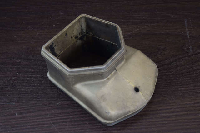 341197 Johnson Evinrude 1995 & UP Inner Exhaust Housing 75 90 100 105 115 + HP