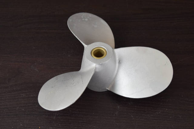 Johnson Evinrude OMC Aluminum Propeller RH 12008 383315 8.25 x 8 6 8 9.5 9.9 +