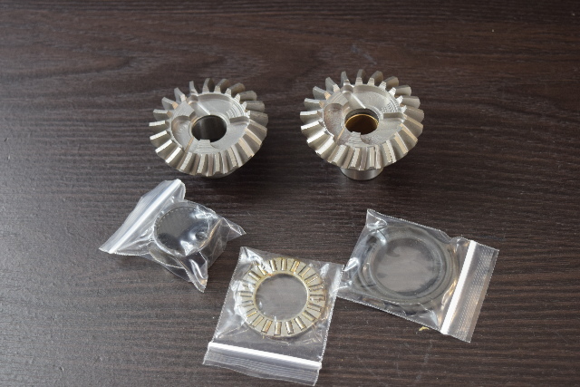 1980-1997 Johnson Evinrude Reverse & Forward Gear Set 325258 326084 25 28 35 HP