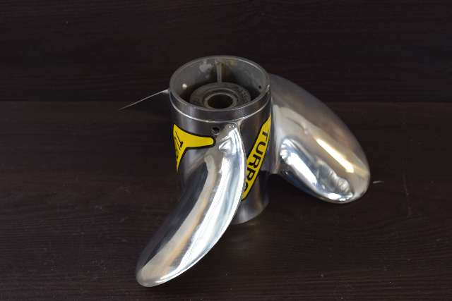 Mercury Turbo Stainless Steel 3-Blade RH Propeller 13-1/4 x 24 15 Splines V6