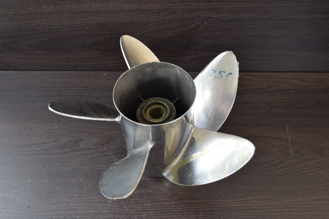 Mercury High Five RH Stainless Steel Propeller 13.25 x 25 816374A40 15 Splines