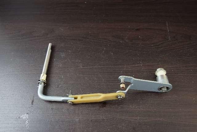 1983 Johnson Evinrude Bell Crank Hub & Pin & Shift Lever w/Link 328567 70 75 HP