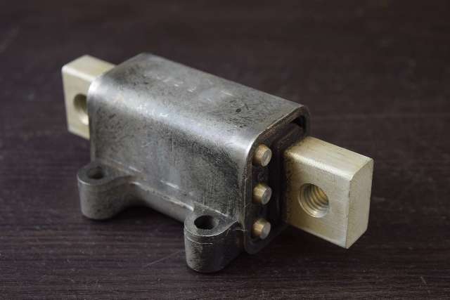 NEW OLD STOCK! Johnson Evinrude Mount 384483 0384483