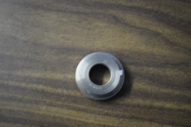 New without original packaging OMC Johnson Evinrude Thrust Bushing 335420 1990-2012 & Later 15-35HP