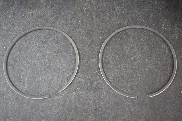New Old Stock! 1977-2000 Suzuki Piston Ring Set 12140-95301 12140-95300 DT 50 60 65 75 85