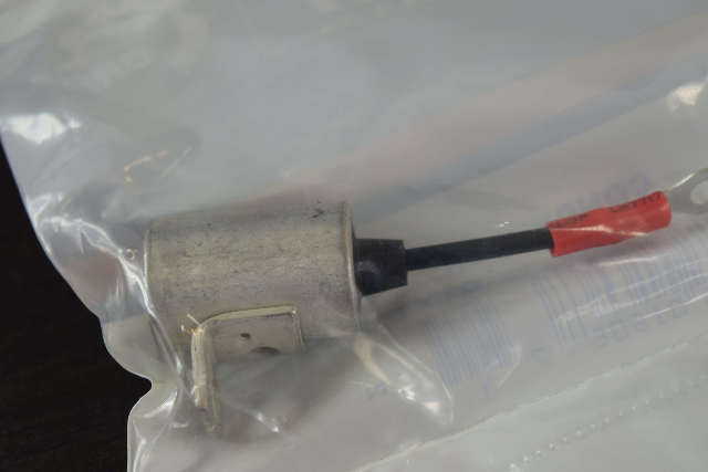 New Old Stock! 1974-1983 Johnson Evinrude Condenser 581419 9.9 15 25 35 40 HP
