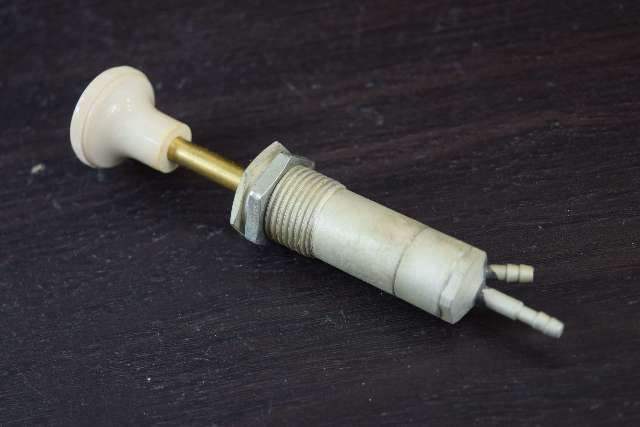 New Old Stock! Johnson Evinrude OMC Primer Pump 290927