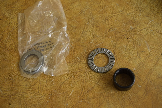 Johnson Evinrude Thrust Washer, Thrust Bearing & Bearing 313447 382407 382408