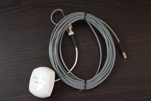 Galaxy SRA-25 Ultra Low-Profile Satellite Radio Antenna 2-Way Mounting System