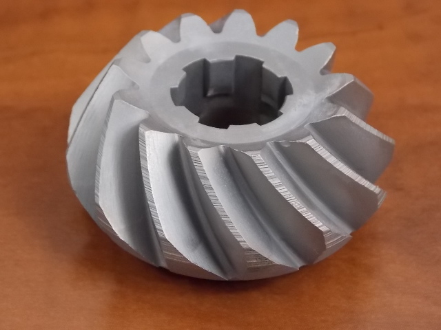 LIKE NEW! 1969-1978 Johnson Evinrude Pinion Gear 315036 85 100 115 125 140 HP