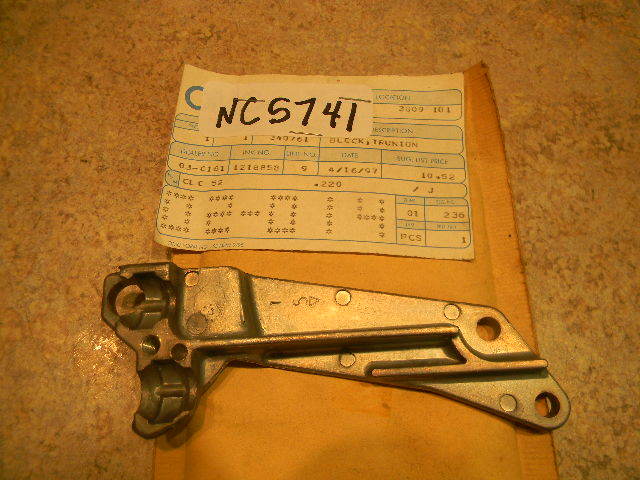 New Johnson Evinrude OMC Trunnion Block 340761 1995-1999 90 115 150 175 HP