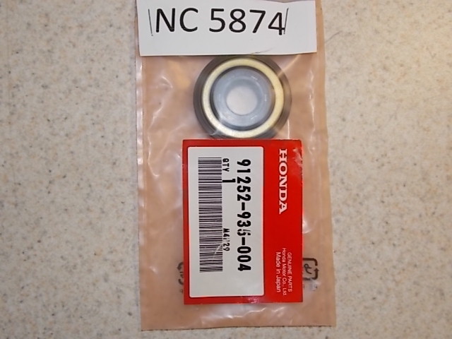 NEW Honda Water Seal 91252-935-004 2007 & Older BF 8 / 9.9 / 15 HP