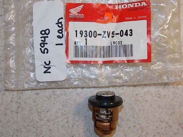 NEW Honda Thermostat Assy. 19300-ZV5-043 1997-2006 BF 30 - 50 HP / 75 - 130 HP