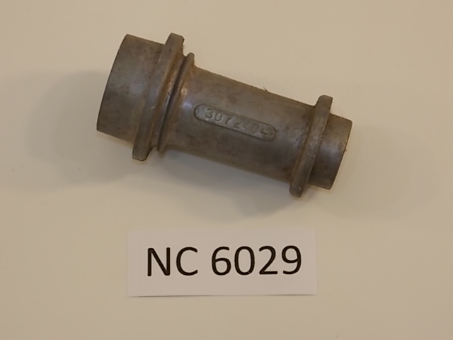 NEW Johnson Evinrude Extension Tube 307240 1968 65 85 HP
