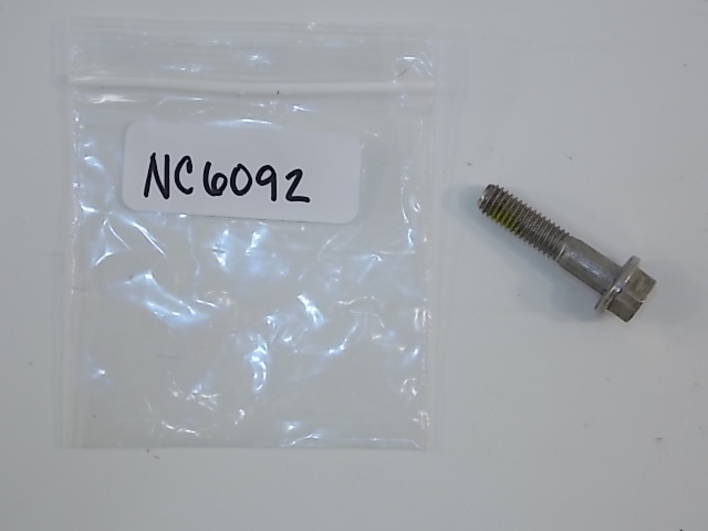 NEW Johnson Evinrude OMC Screw 331999 1985-2012 90-300HP