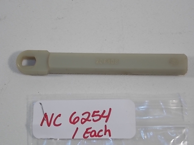 NEW Johnson Evinrude Casing Guide Housing 206408 1970-1978 50 to 235HP