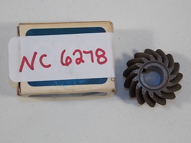 NEW Johnson Evinrude Pinion Gear 312108 1968-1975 6HP