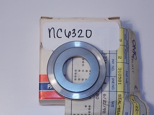 New Johnson Evinrude OMC Seal Bearing Housing 310581
