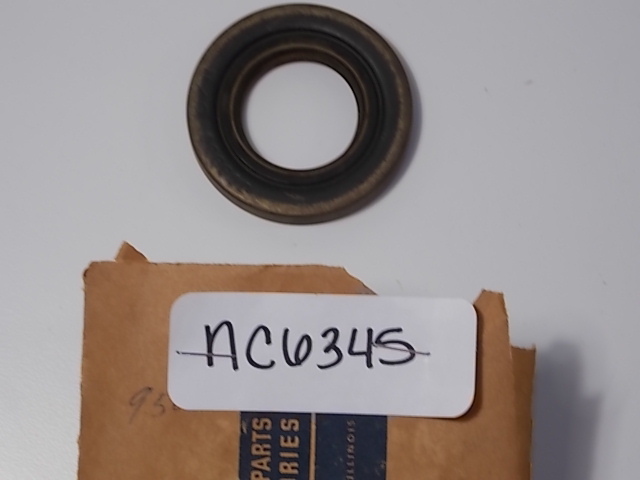 New OMC Cobra Oil Retaining Seal 309990 1968 & older models