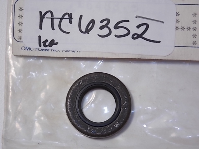 New Johnson Evinrude OMC Seal Prop Shaft 321786 1978-2001 25 35 HP
