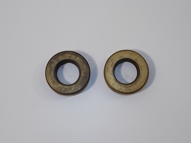 New Johnson Evinrude Oil Retainer 305149 1968