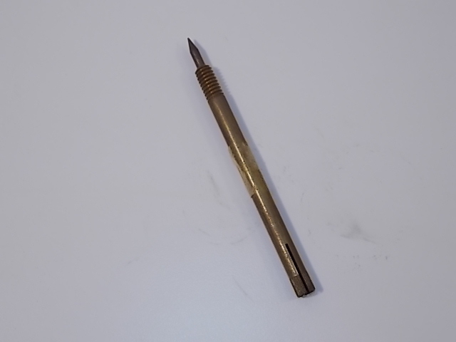 New Johnson Evinrude Needle Valve 551881