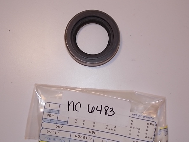 New Johnson Evinrude Oil Seal 3852548 1994-1998