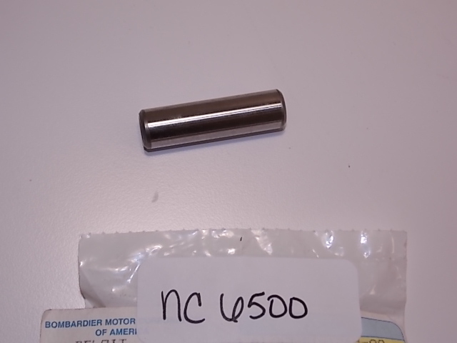New Johnson Evinrude Wrist Pin 318672 1974-1980 10 15 HP