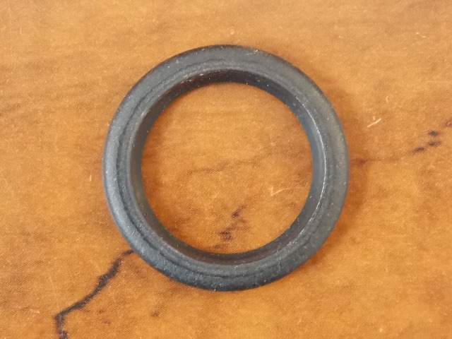 NEW Mercury Water Pump Oil Seal 1970-1975 40 45 50 65 HP 26-32121 26-35025