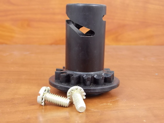 NEW OMC Johnson Evinrude Pull Starter Pinion Gear 1968-1973 9.5 HP 384597 309702