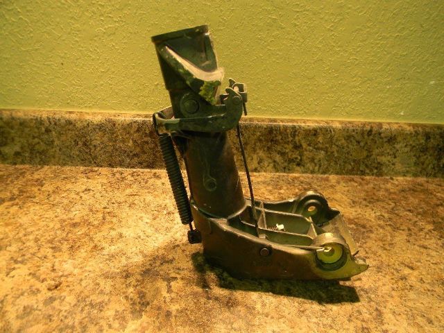 Mercury Mariner 1976 1977 Swivel Bracket Assembly 28 HP 2 Cyl