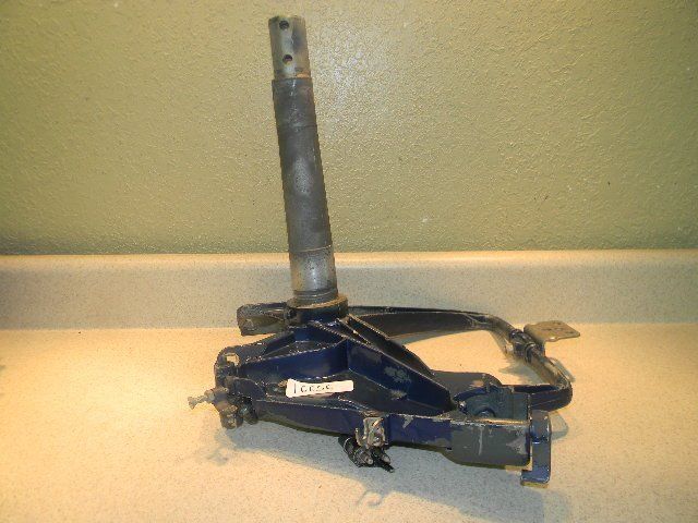 Johnson Evinrude Steering Bracket 378896 387533 1968-1986 33 40 HP