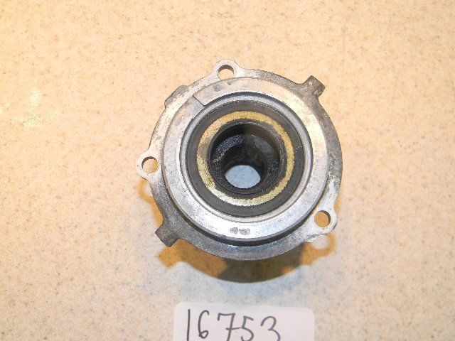 663-15359-01-94 41828M Yamaha Mercury 1989-00 Oil Seal Housing 48 55 HP 2 Cyl